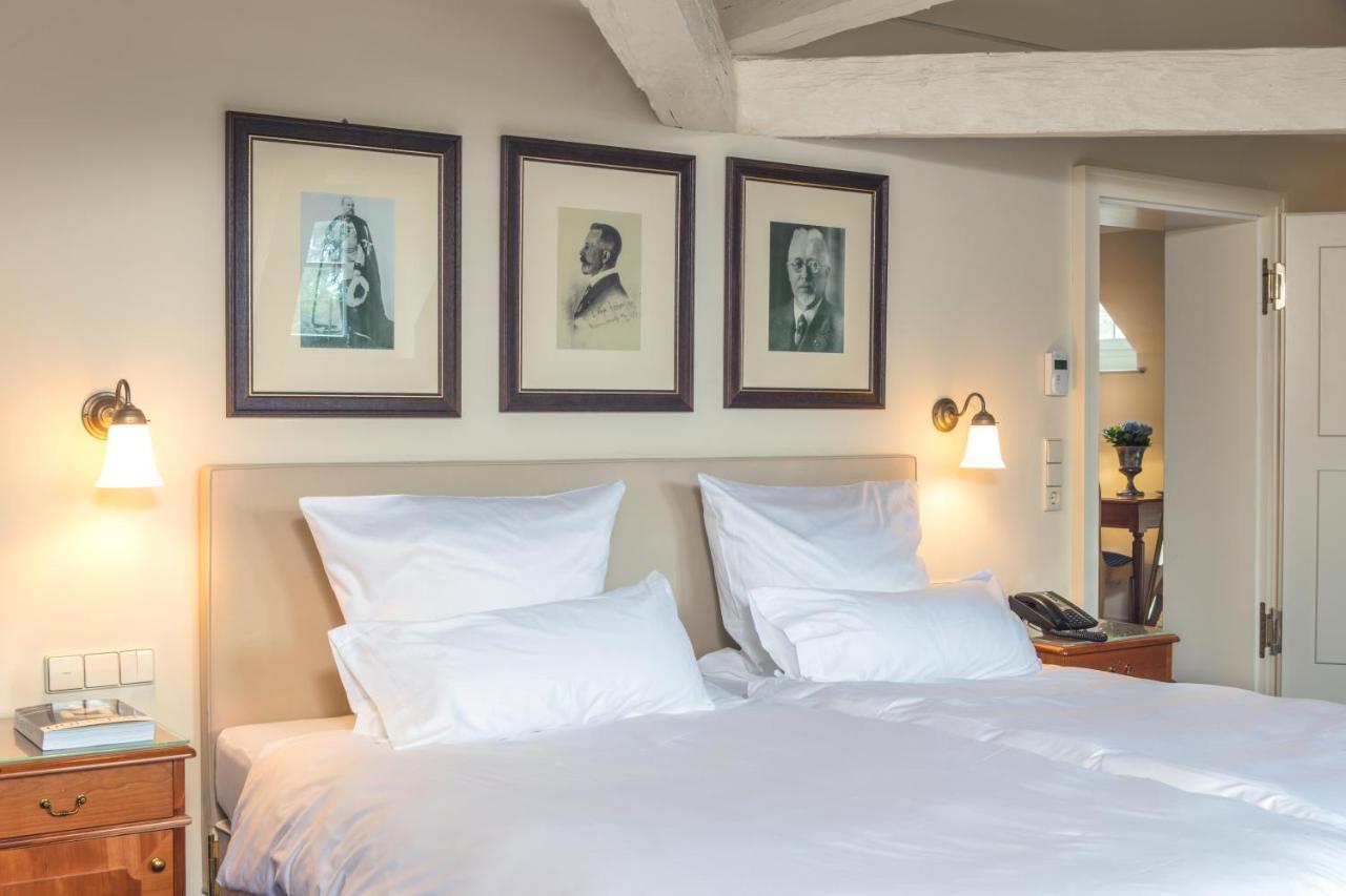 Bed and Breakfast Residenz Weingut Schloss Reinhartshausen Эльтвилле Экстерьер фото